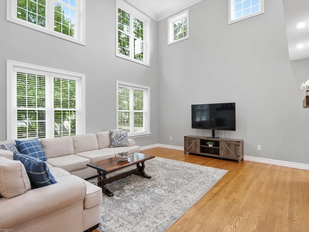 49158 Golden Park Drive Shelby Charter Township, MI 48315