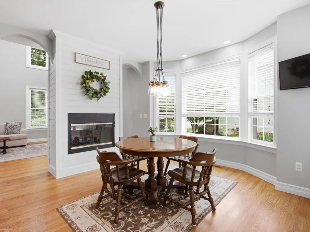 49158 Golden Park Drive Shelby Charter Township, MI 48315