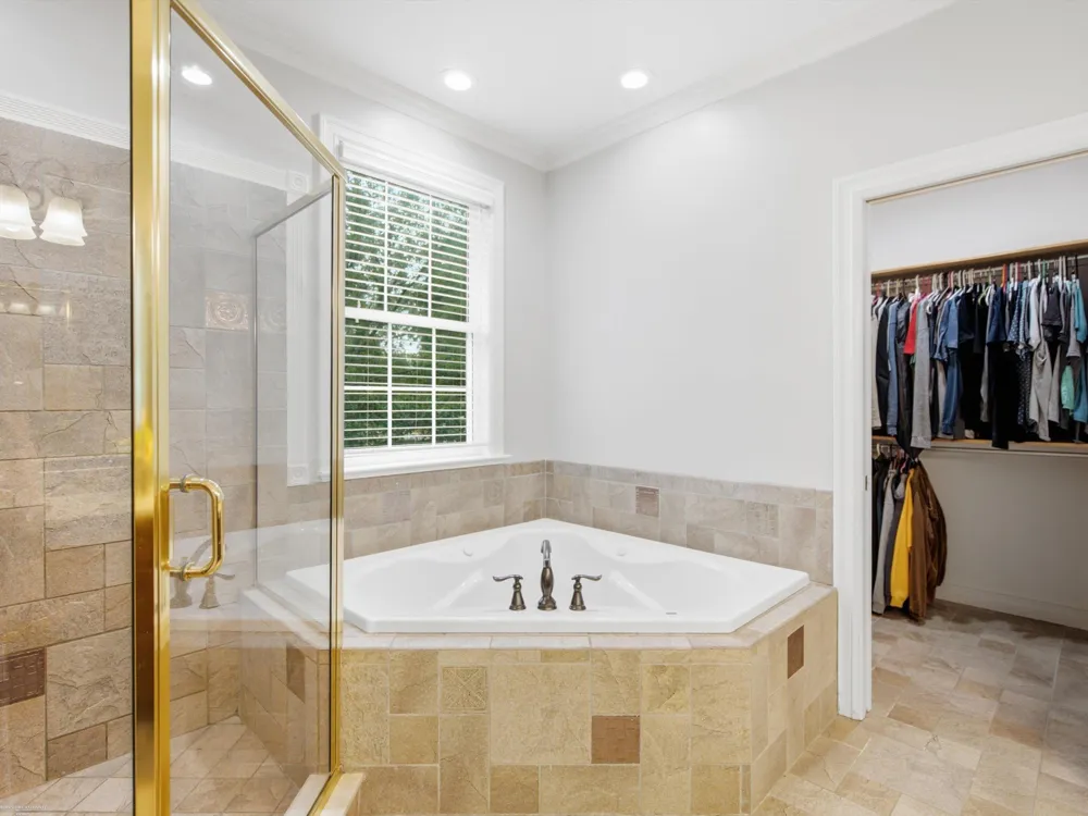 49158 Golden Park Drive Shelby Charter Township, MI 48315