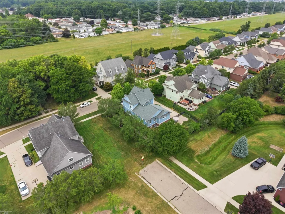 49158 Golden Park Drive Shelby Charter Township, MI 48315