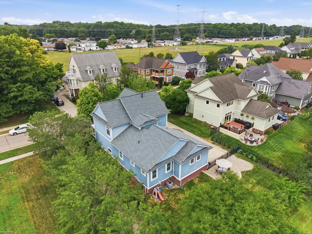 49158 Golden Park Drive Shelby Charter Township, MI 48315