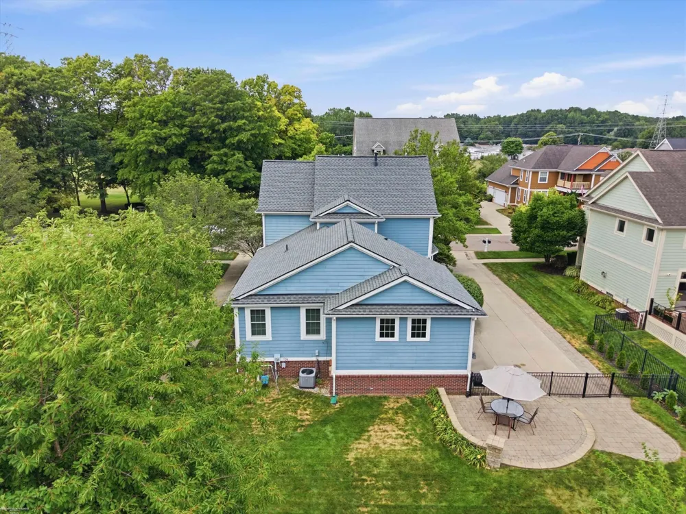 49158 Golden Park Drive Shelby Charter Township, MI 48315