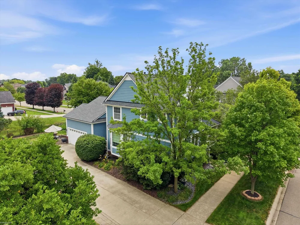 49158 Golden Park Drive Shelby Charter Township, MI 48315