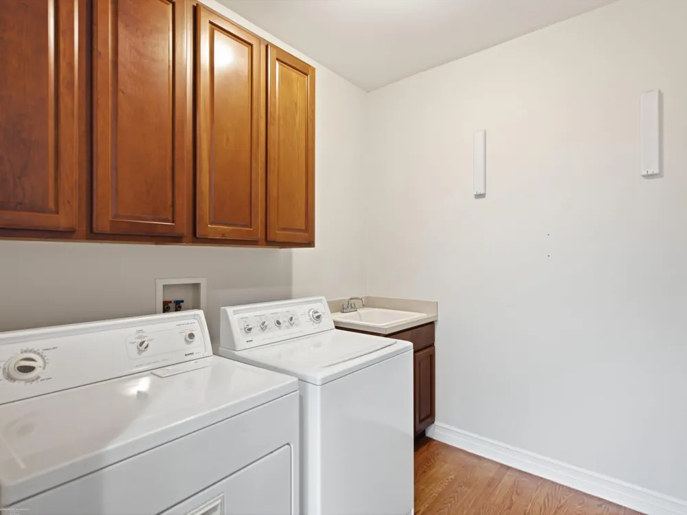 49158 Golden Park Drive Shelby Charter Township, MI 48315