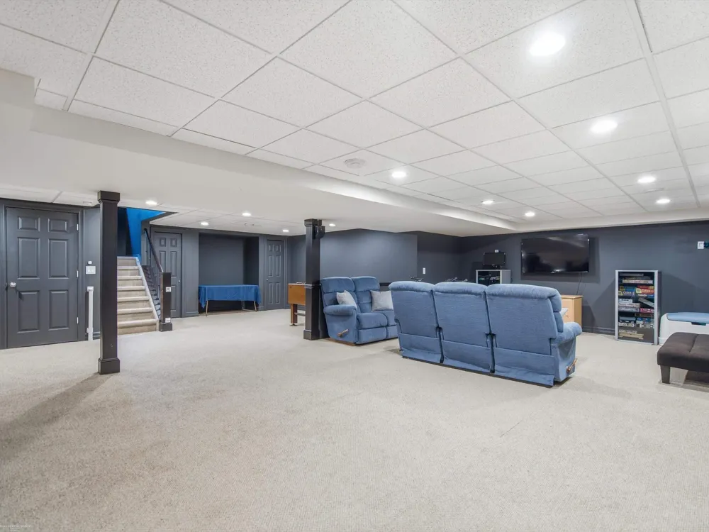 49158 Golden Park Drive Shelby Charter Township, MI 48315