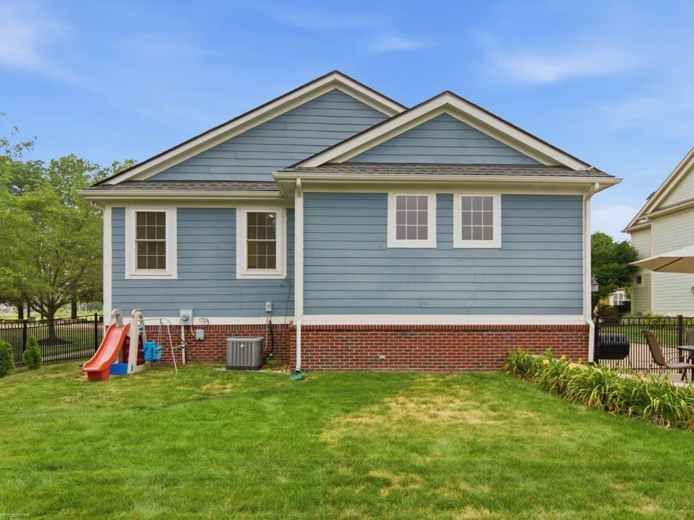 49158 Golden Park Drive Shelby Charter Township, MI 48315
