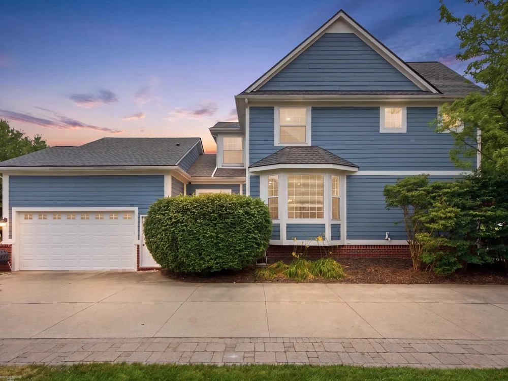 49158 Golden Park Drive Shelby Charter Township, MI 48315