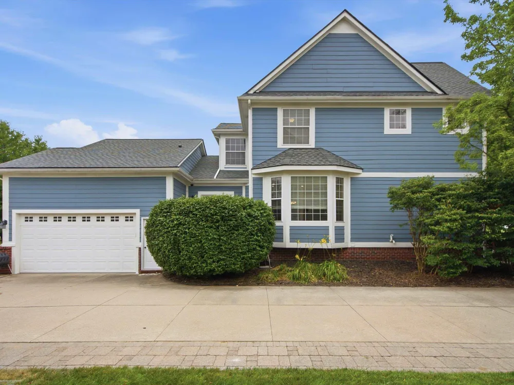 49158 Golden Park Drive Shelby Charter Township, MI 48315