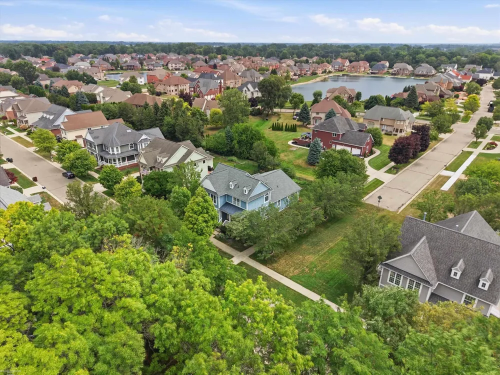 49158 Golden Park Drive Shelby Charter Township, MI 48315