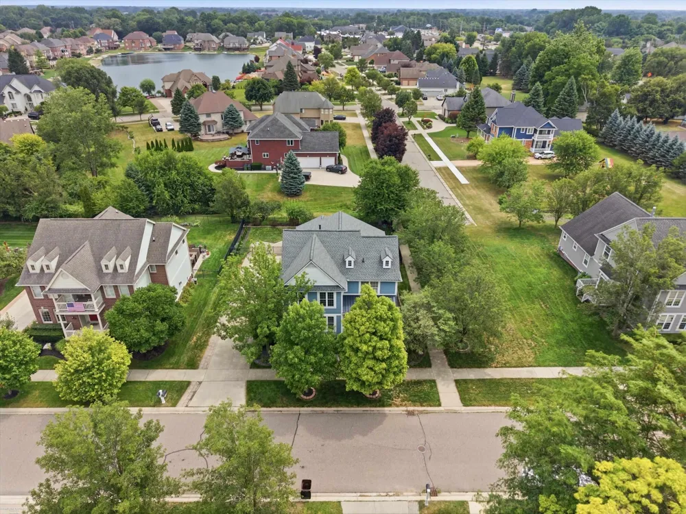 49158 Golden Park Drive Shelby Charter Township, MI 48315