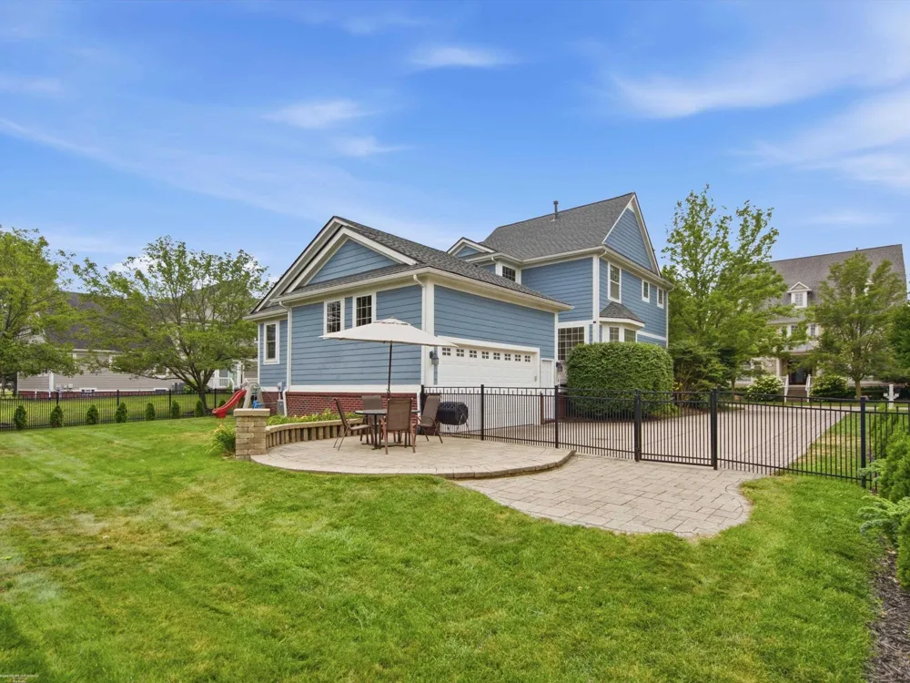 49158 Golden Park Drive Shelby Charter Township, MI 48315