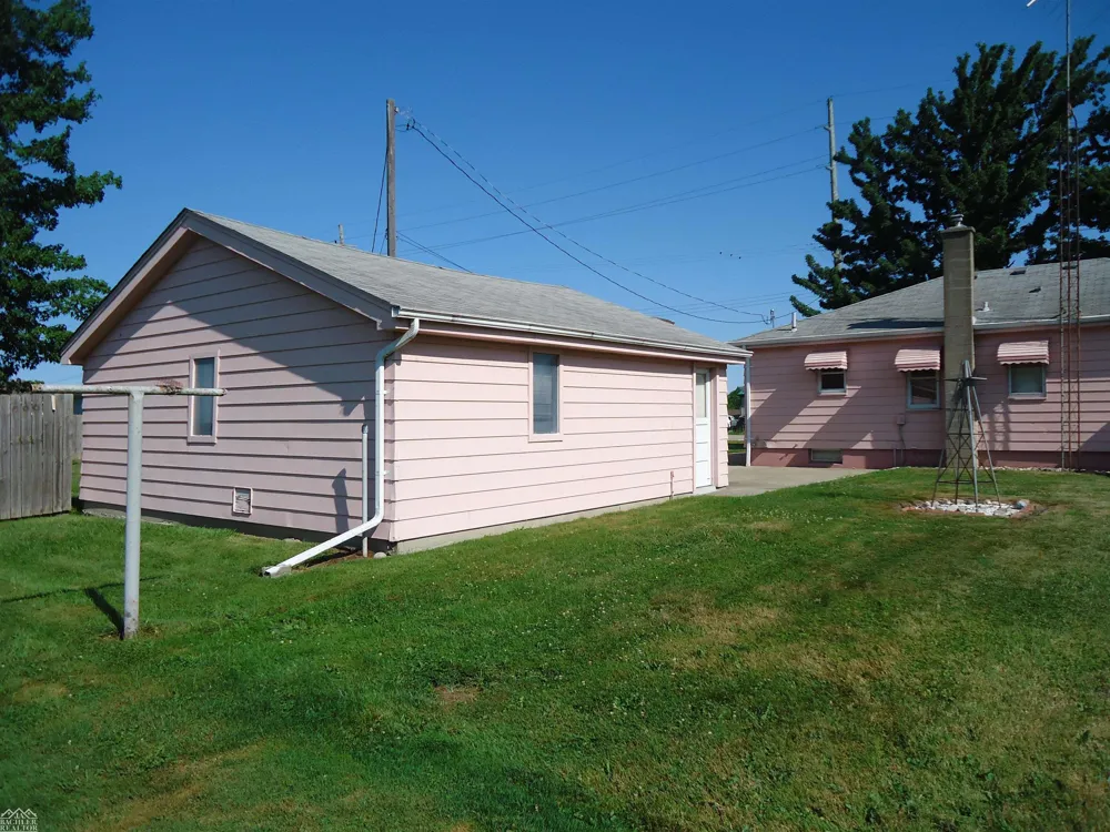 2075 S Plank Road Marine City City, MI 48039