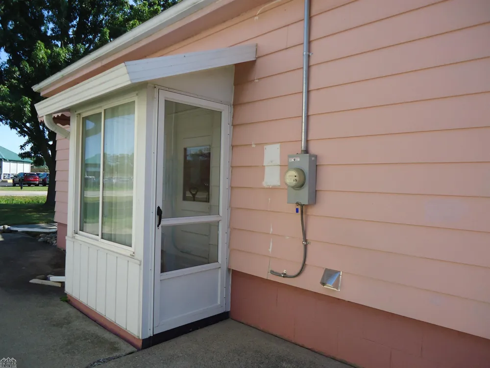 2075 S Plank Road Marine City City, MI 48039