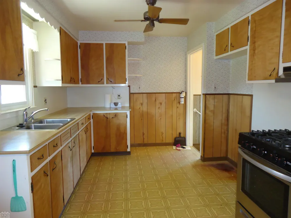 2075 S Plank Road Marine City City, MI 48039