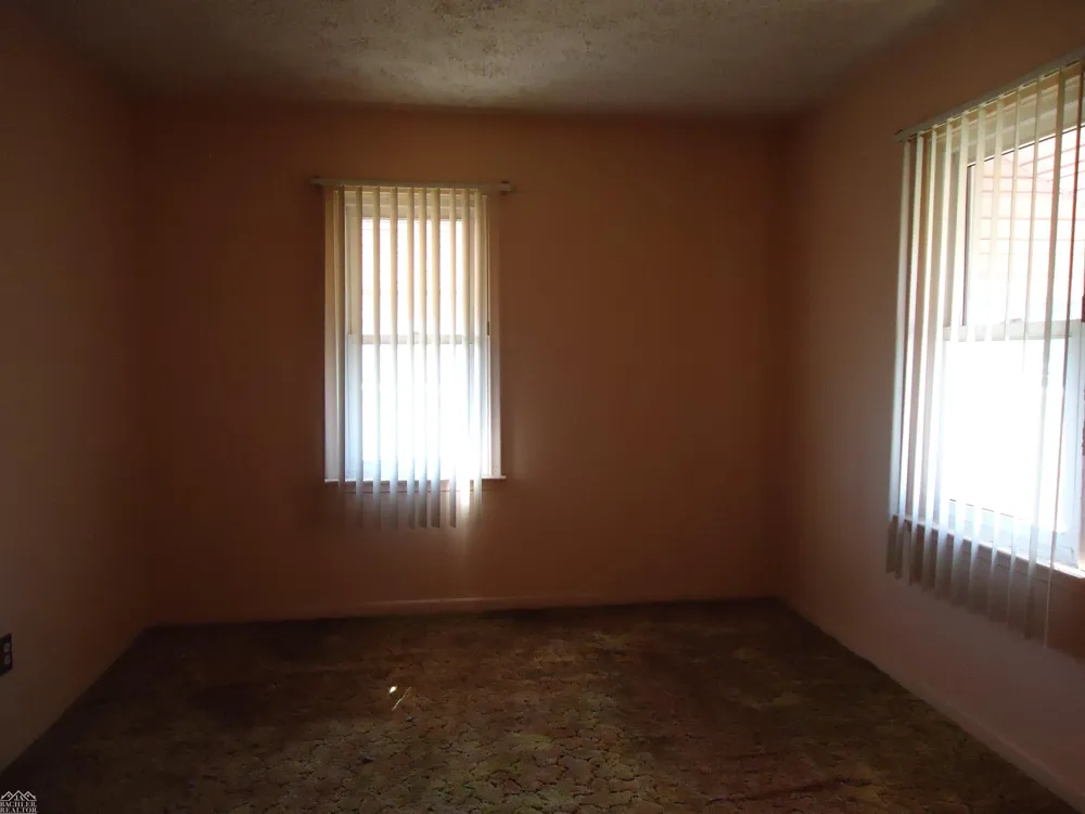 2075 S Plank Road Marine City City, MI 48039