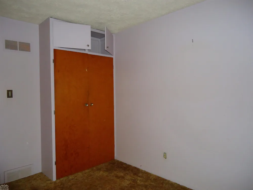 2075 S Plank Road Marine City City, MI 48039