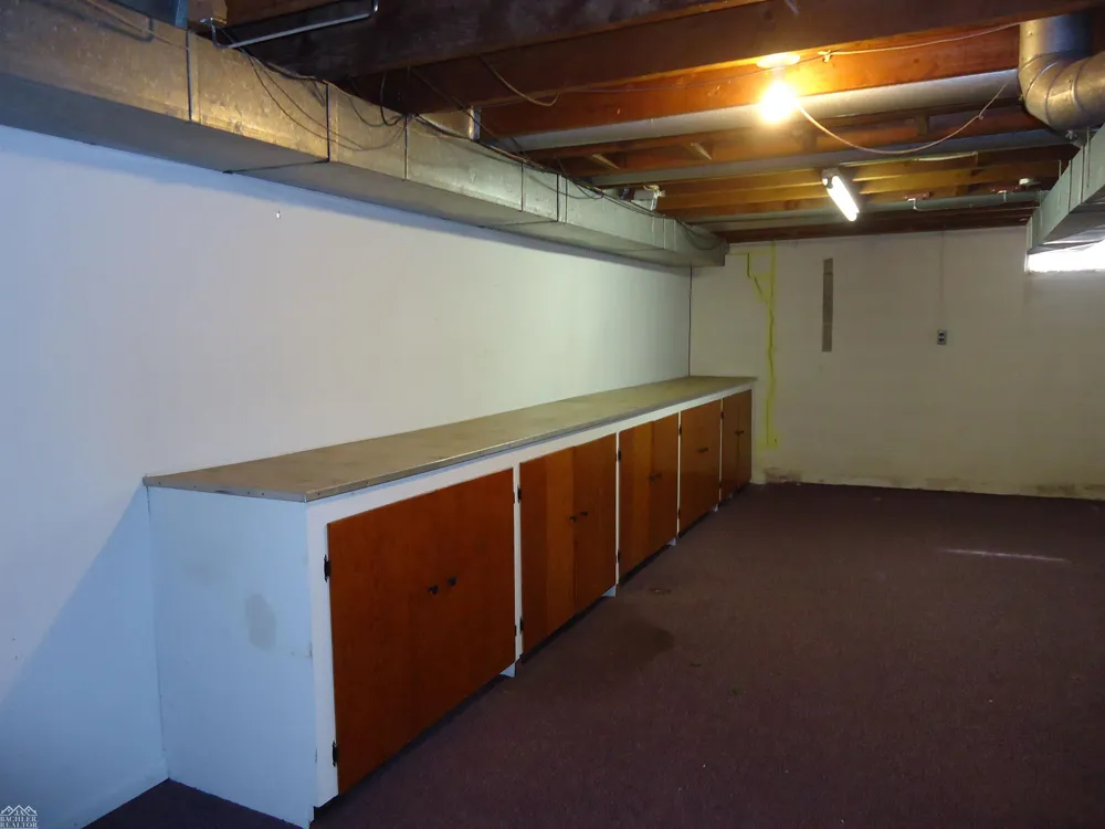 2075 S Plank Road Marine City City, MI 48039