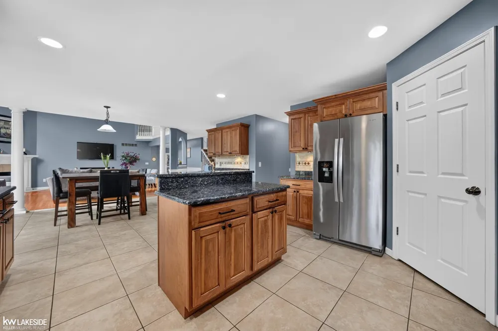 55582 Caesars Drive Shelby Charter Township, MI 48315