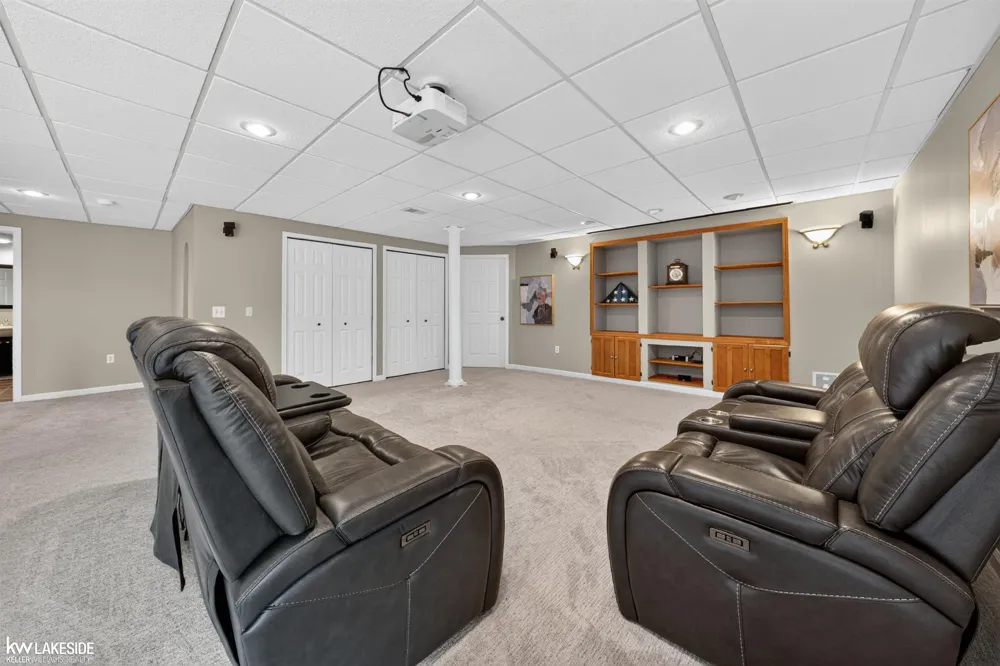 55582 Caesars Drive Shelby Charter Township, MI 48315