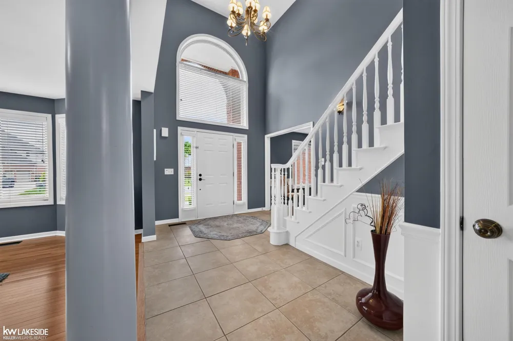 55582 Caesars Drive Shelby Charter Township, MI 48315