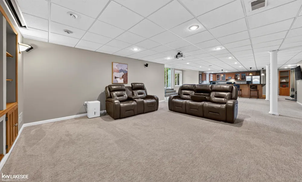 55582 Caesars Drive Shelby Charter Township, MI 48315