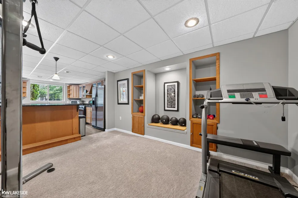 55582 Caesars Drive Shelby Charter Township, MI 48315