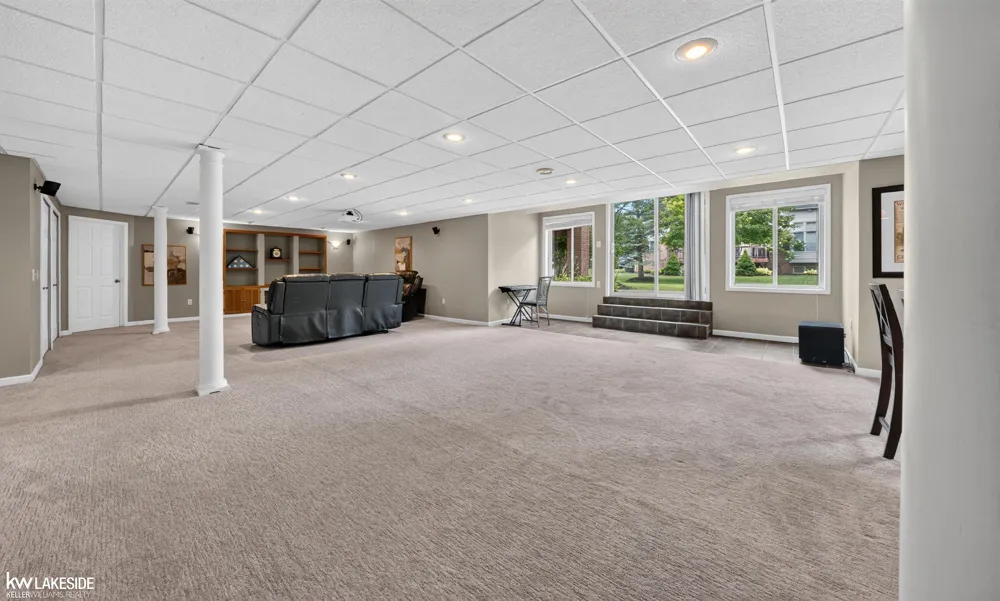 55582 Caesars Drive Shelby Charter Township, MI 48315