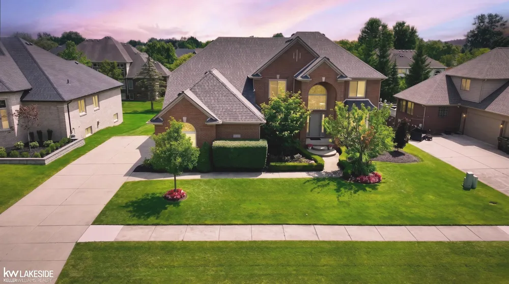 55582 Caesars Drive Shelby Charter Township, MI 48315