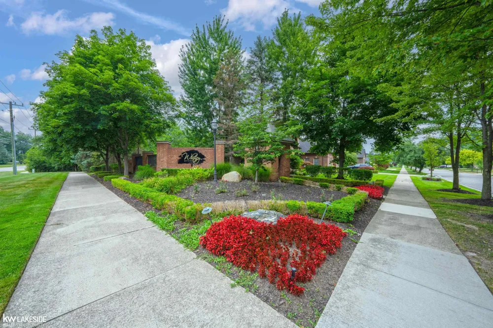 55582 Caesars Drive Shelby Charter Township, MI 48315