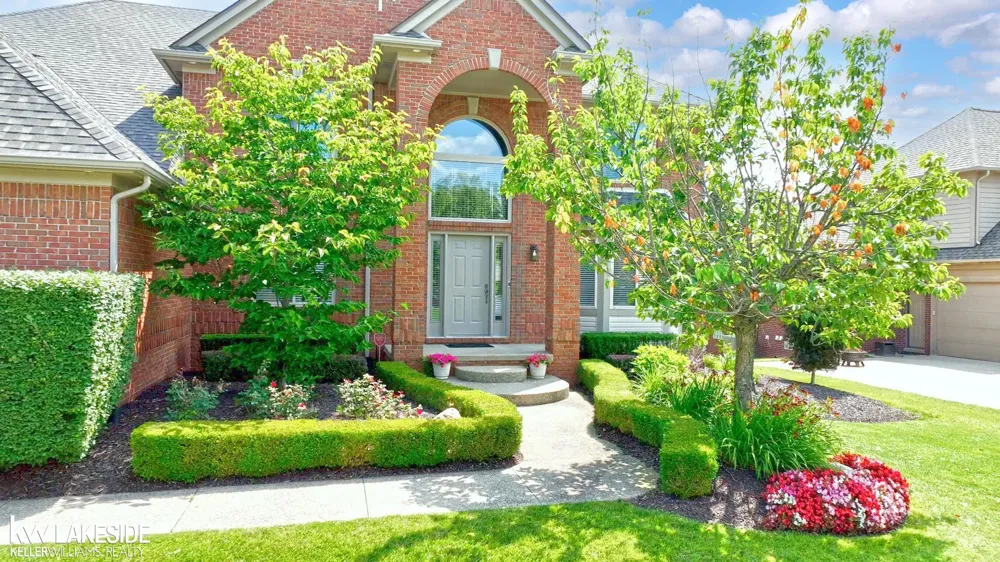 55582 Caesars Drive Shelby Charter Township, MI 48315
