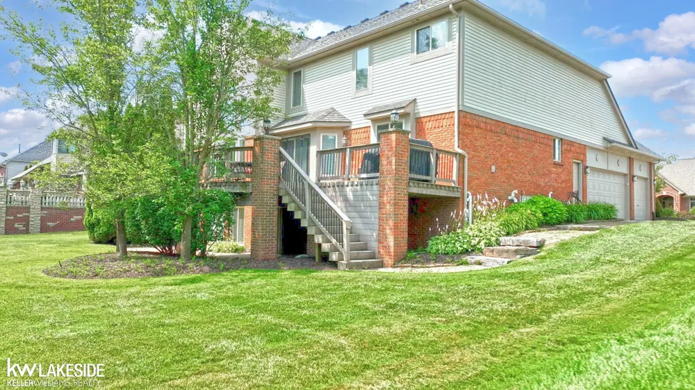 55582 Caesars Drive Shelby Charter Township, MI 48315