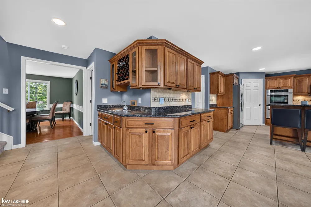 55582 Caesars Drive Shelby Charter Township, MI 48315