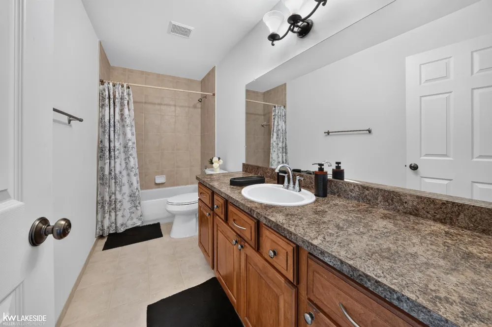 55582 Caesars Drive Shelby Charter Township, MI 48315