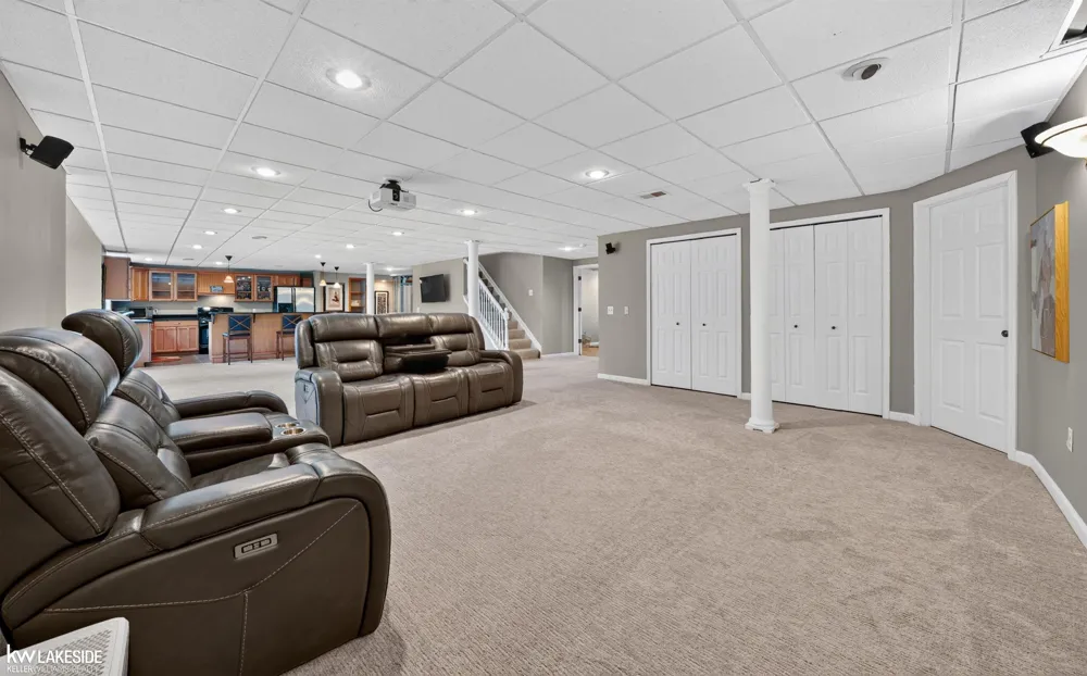 55582 Caesars Drive Shelby Charter Township, MI 48315