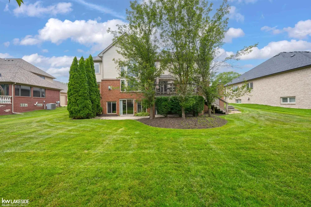 55582 Caesars Drive Shelby Charter Township, MI 48315