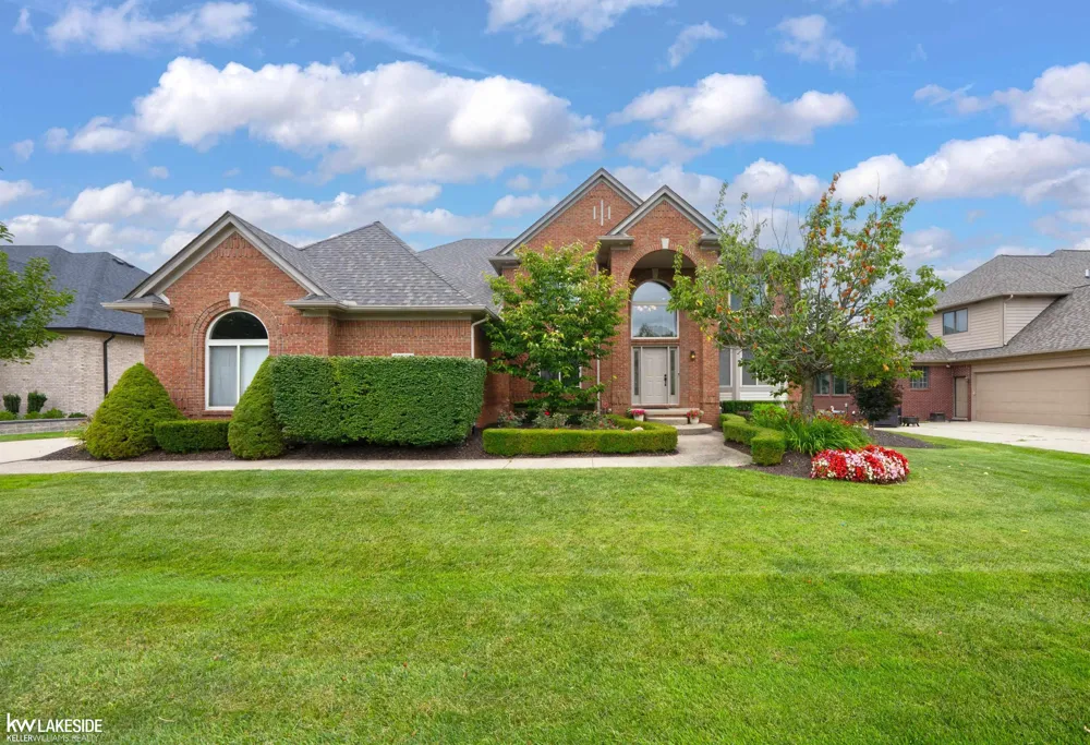 55582 Caesars Drive Shelby Charter Township, MI 48315