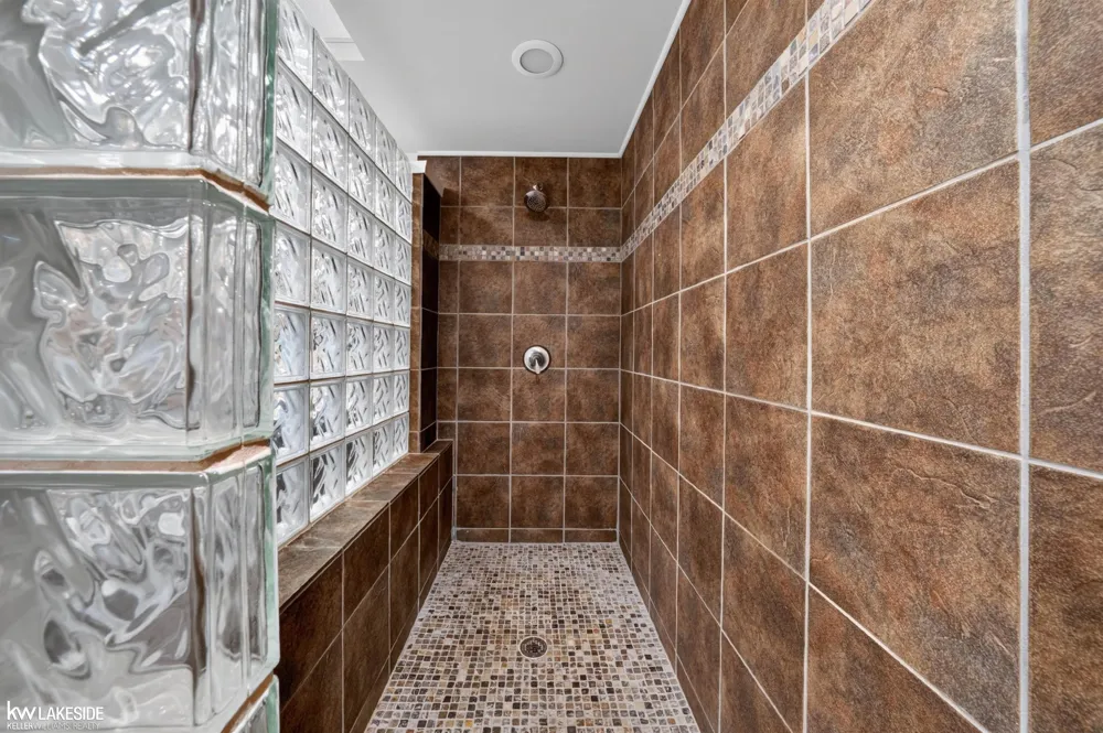 55582 Caesars Drive Shelby Charter Township, MI 48315