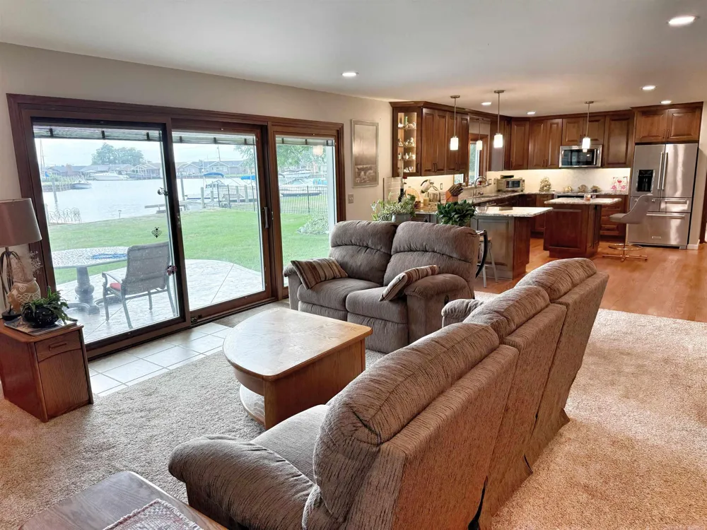 32160 S River Road Harrison Charter Township, MI 48045