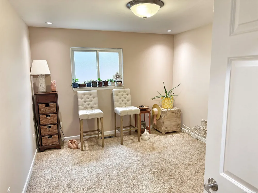 32160 S River Road Harrison Charter Township, MI 48045