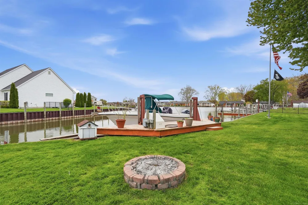 32160 S River Road Harrison Charter Township, MI 48045