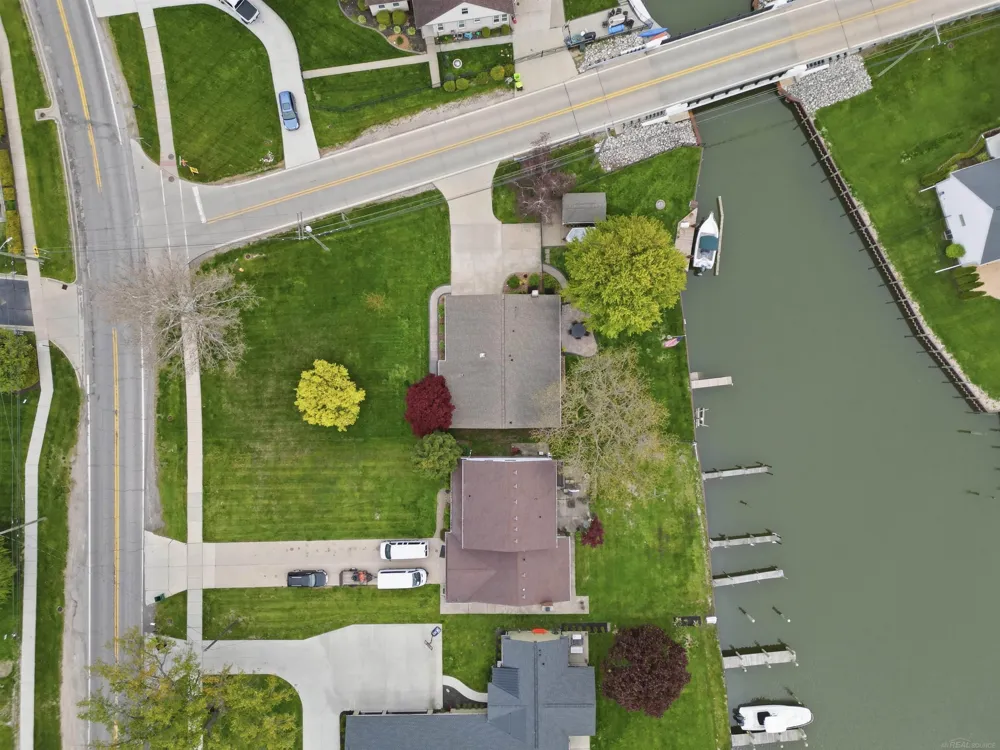 32160 S River Road Harrison Charter Township, MI 48045