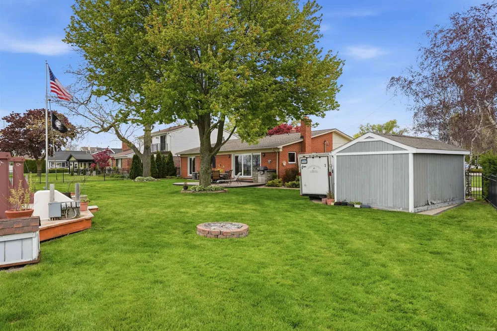 32160 S River Road Harrison Charter Township, MI 48045