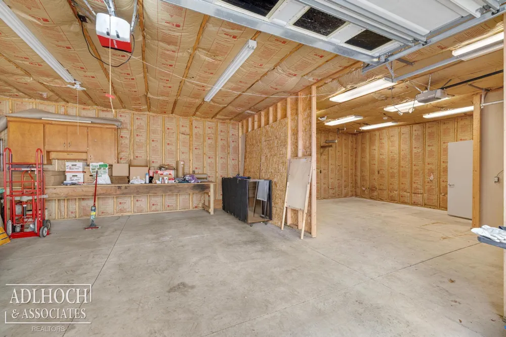 17526 E 10 Mile Road Eastpointe City, MI 48021