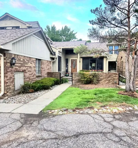 7229 Creeks Bend Drive