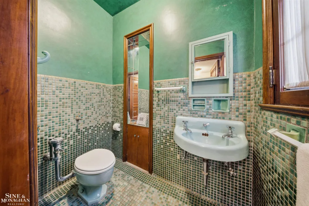 852 Whittier Road Grosse Pointe Park City, MI 48230