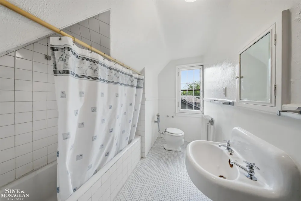 852 Whittier Road Grosse Pointe Park City, MI 48230