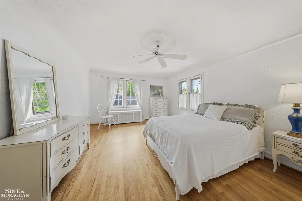 852 Whittier Road Grosse Pointe Park City, MI 48230