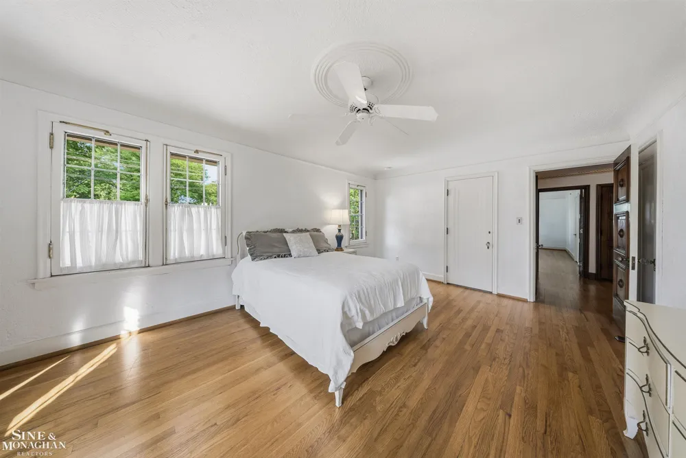 852 Whittier Road Grosse Pointe Park City, MI 48230