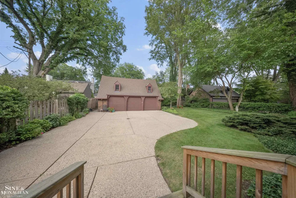 852 Whittier Road Grosse Pointe Park City, MI 48230