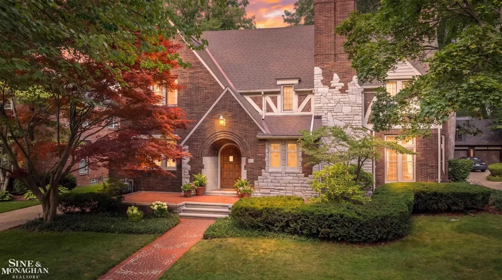 852 Whittier Road Grosse Pointe Park City, MI 48230